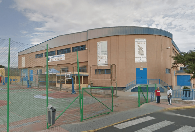 Imagen del polideportivo municipal Rita Hernández, en el complejo de El Hornillo (Foto Google Maps)